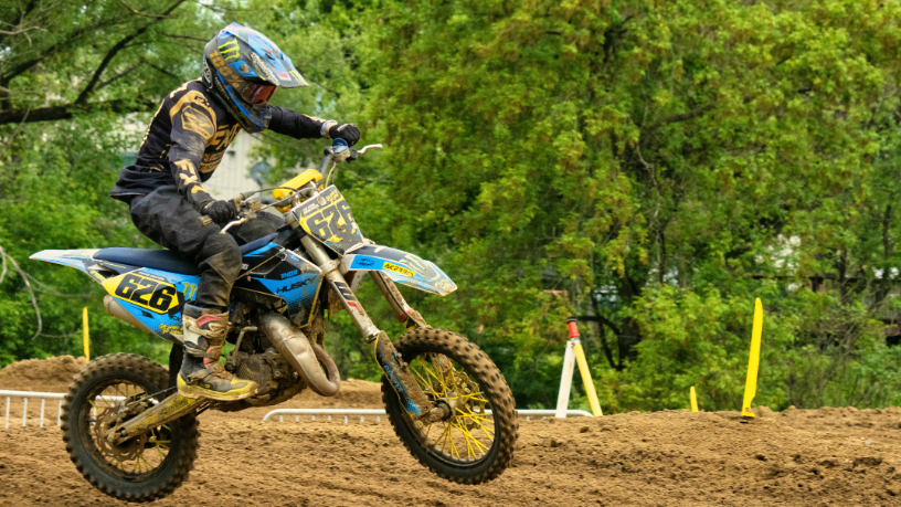 Teciomar Ábila mostra que o motociclismo é um estilo de vida porque vai muito além do veículo, refletindo atitude, escolha e autenticidade na rotina.