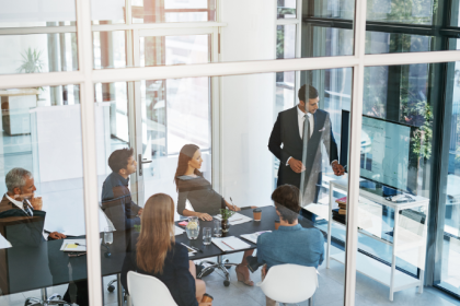 Empresas que operam com sistemas desconectados enfrentam dificuldades na integração de dados e na eficiência operacional, como destaca Nexdata Tecnologia Ltda.