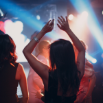 IA nas baladas: como a inteligência artificial está transformando festas, shows e a experiência do público